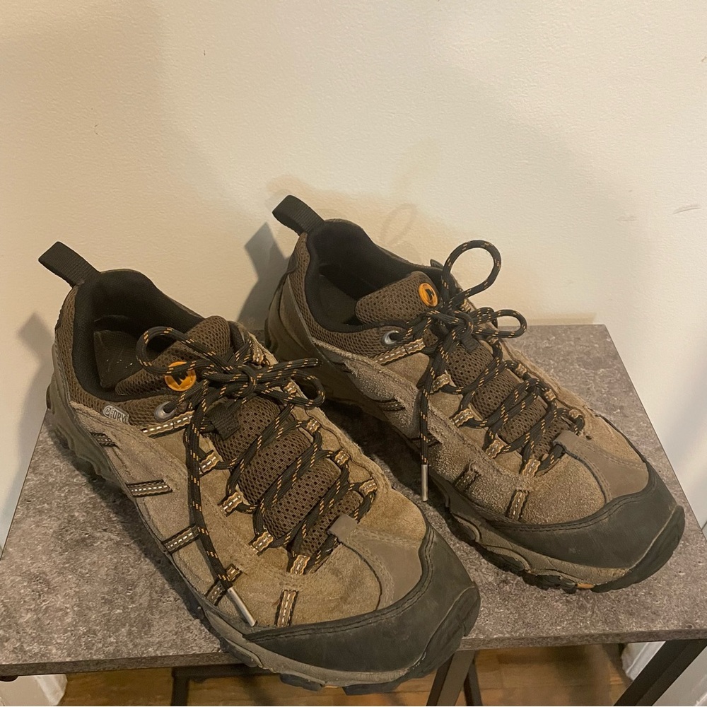 MERRELL MEN'S MOAB 3 HIKING SHOE BOULDER size 9